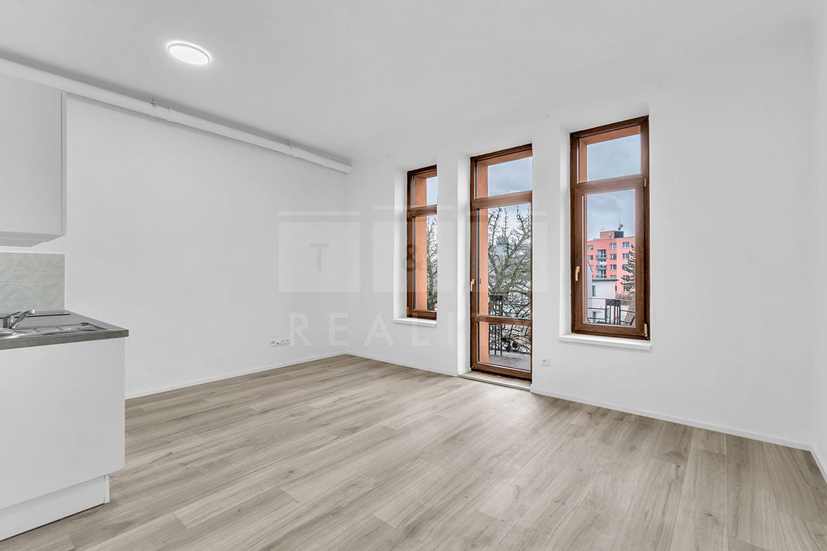 Pronájem bytu 1+kk 29 m², Vamberk – fotka 1 z 3