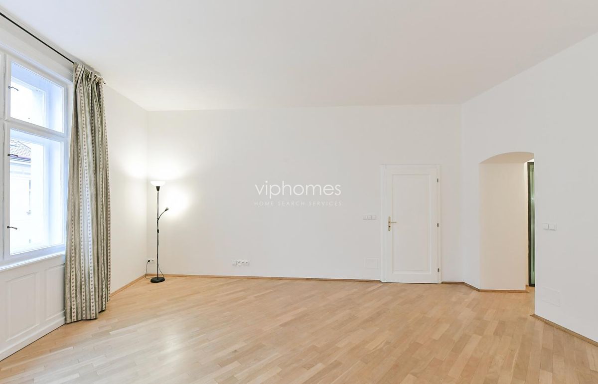 Pronájem bytu 4+kk 100 m² – fotografie 3