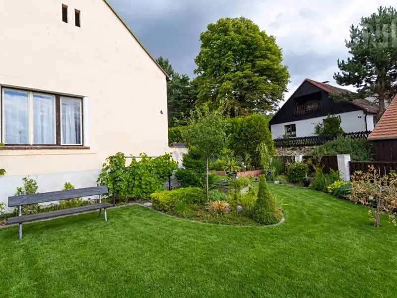 Prodej rodinného domu 162 m², pozemek 428 m², Hoštice – náhled fotky 2