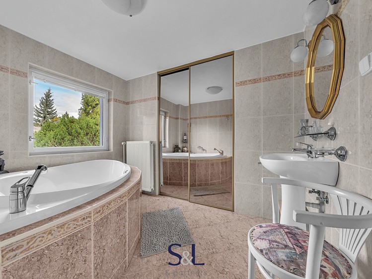 Будинок на продаж, 240 м² (16 з 53)