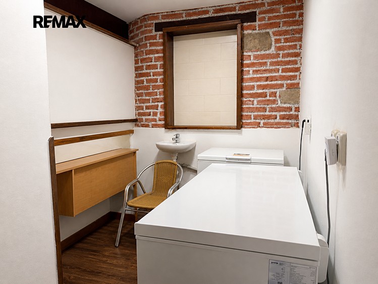 Pronájem komerčního prostoru, 298 m² (17 z 25)