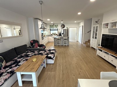 Будинок на продаж, 156 м² (3 з 34)