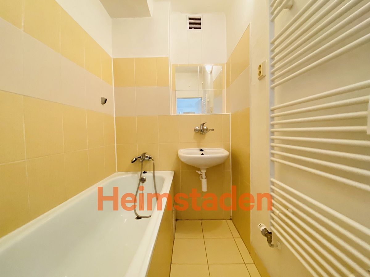 Pronájem bytu 2+1 57 m² – fotografie 4