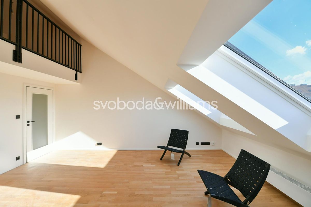 Prodej bytu 1+kk 35 m², Praha – fotka 1 z 3