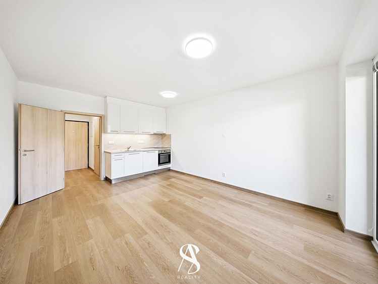 Квартира 1+kk в оренду, 36 м² (2 з 10)
