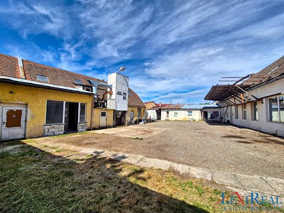 Комерційне приміщення на продаж, 1 980 м² (2 з 14)