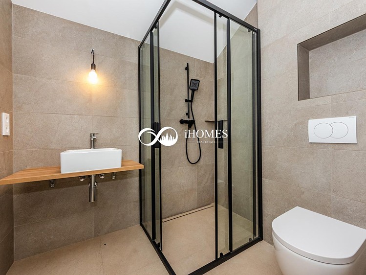 Квартира 4+kk на продаж, 84 м² (58 з 60)