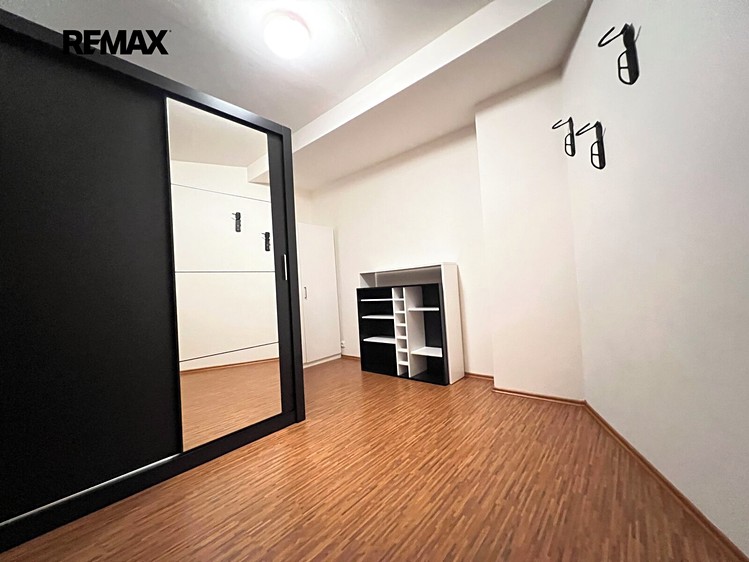 Квартира 4+kk в оренду, 140 м² (17 з 20)