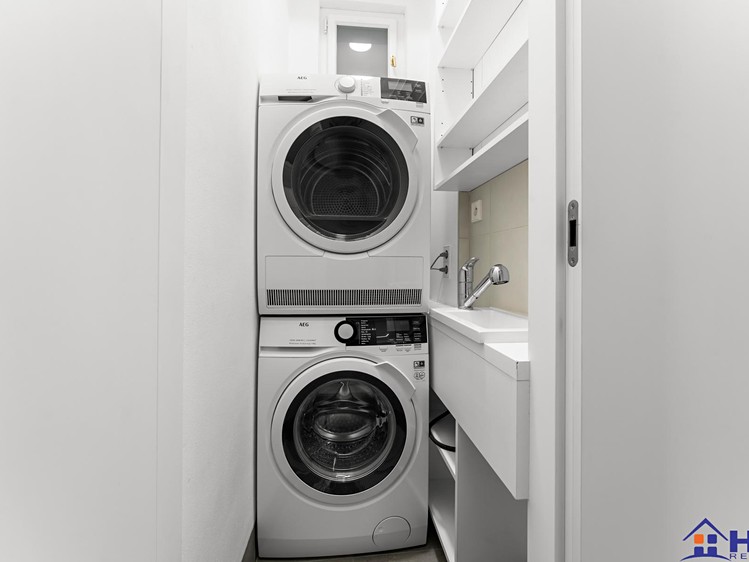 Pronájem bytu 3+kk, 99 m² (17 z 21)
