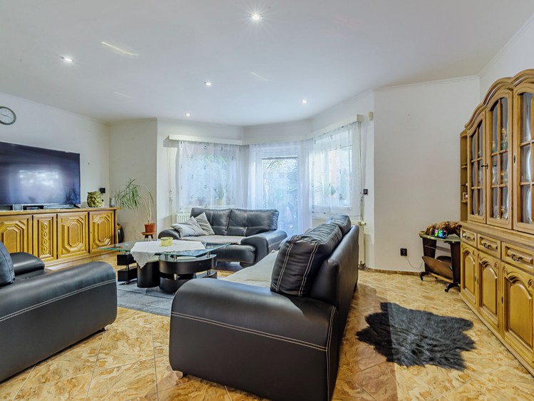 Prodej domu, 140 m² (2 z 28)