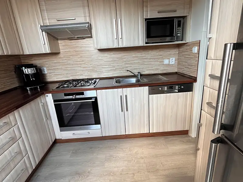 Prodej bytu 3+1 74 m², Praha – náhled fotky 2