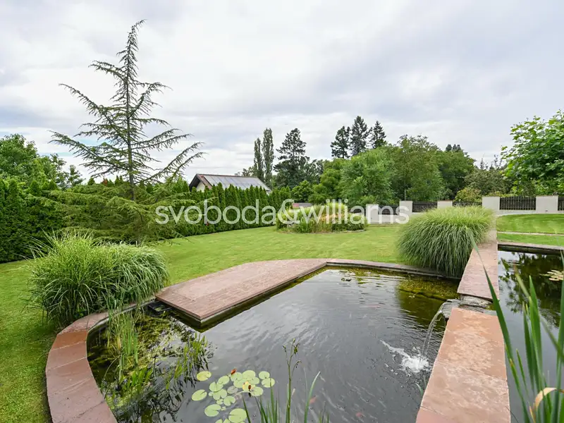 Prodej rodinného domu 327 m², pozemek 1540 m², Všenory – náhled fotky 3