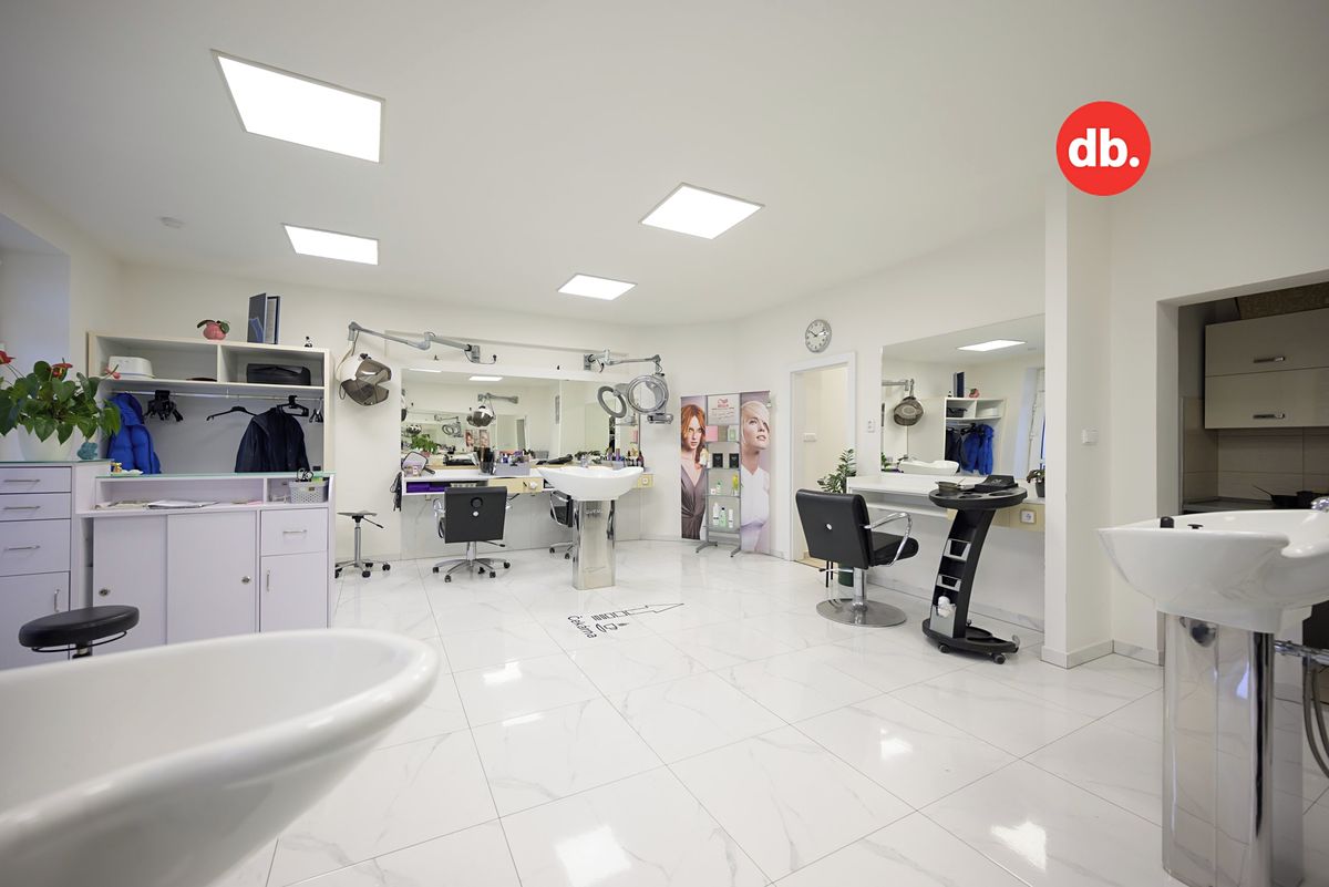 Pronájem obchodního prostoru 70 m², Karlovy Vary – fotka 1 z 3