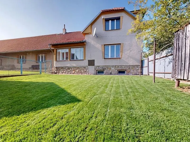 Prodej rodinného domu 120 m², pozemek 1351 m², Mnichovice – náhled fotky 1