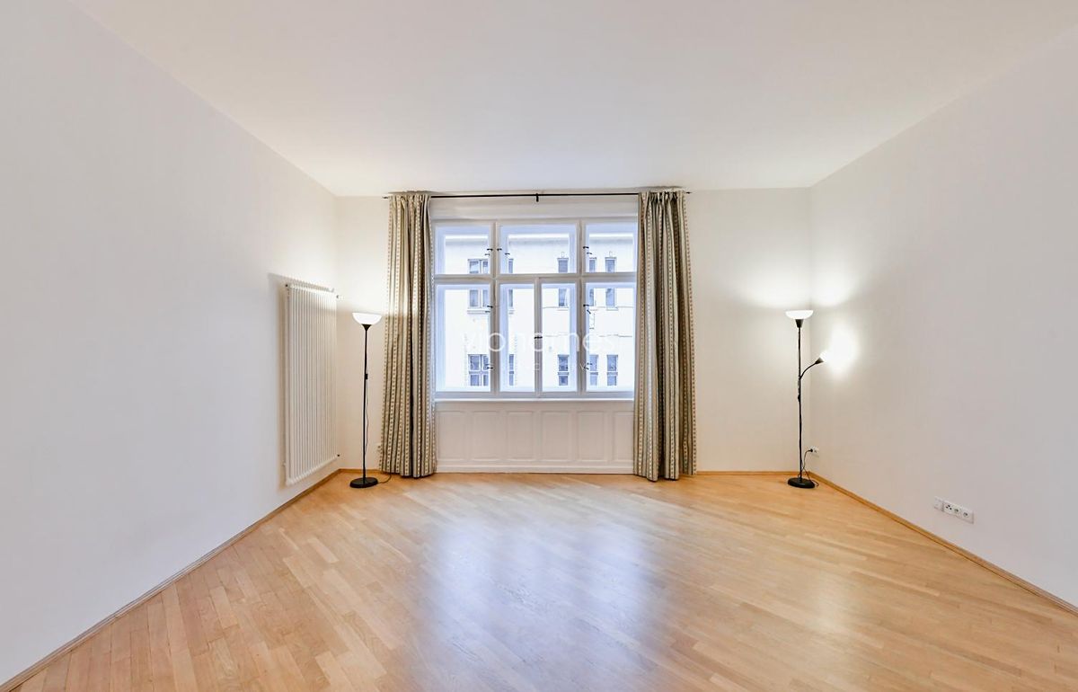 Pronájem bytu 4+kk 100 m², Praha – fotka 1 z 3