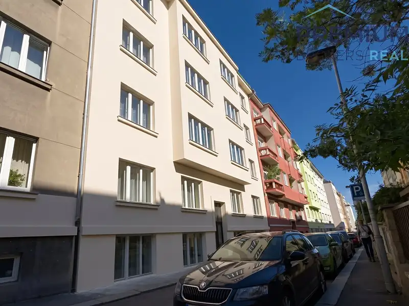 Pronájem bytu 2+kk 43 m², Praha – náhled fotky 1
