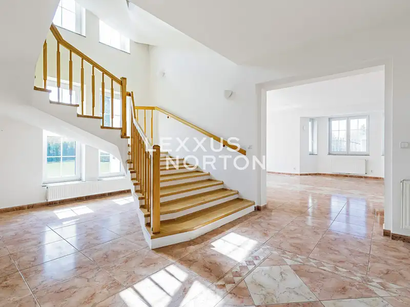 Pronájem vily 610 m², pozemek 747 m², Průhonice – náhled fotky 3