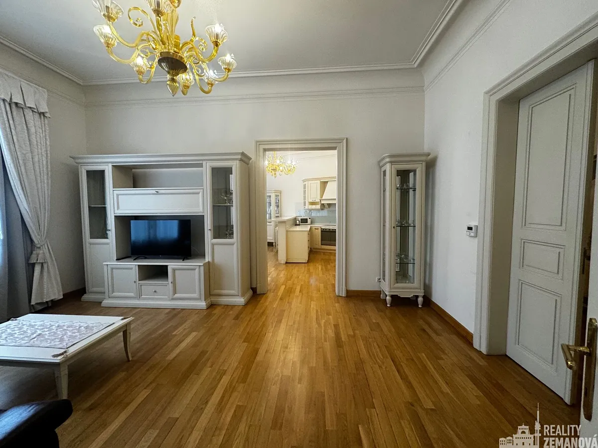 Pronájem bytu 4+kk 124 m²