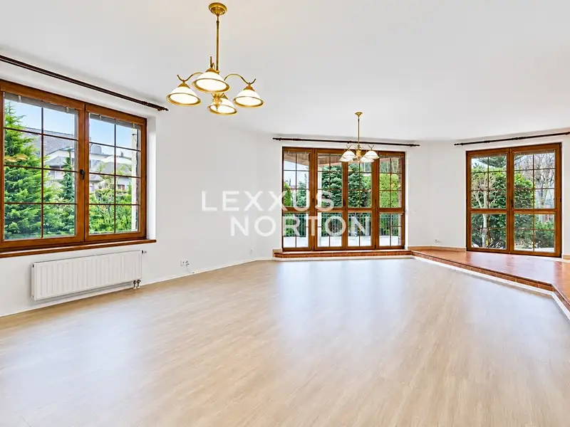 Pronájem vily 384 m², pozemek 903 m², Praha – náhled fotky 2