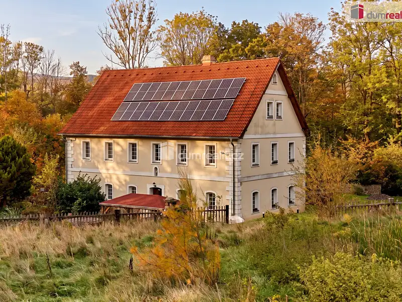 Prodej rodinného domu 630 m², pozemek 83559 m², Okounov – náhled fotky 1