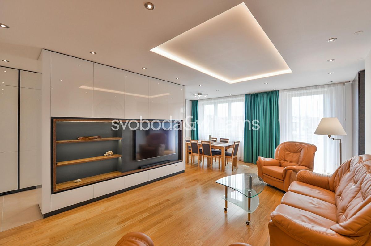Pronájem bytu 4+kk 140 m², Praha – fotka 1 z 3