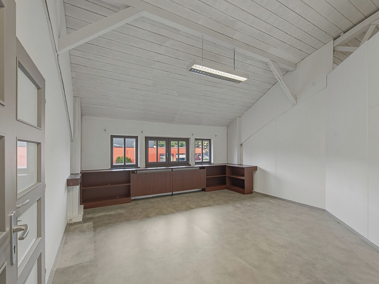 Комерційне приміщення в оренду, 849 м² (14 з 27)