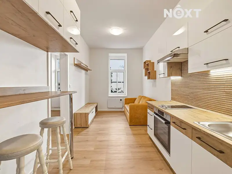 Pronájem bytu 2+kk 34 m², Praha – náhled fotky 1