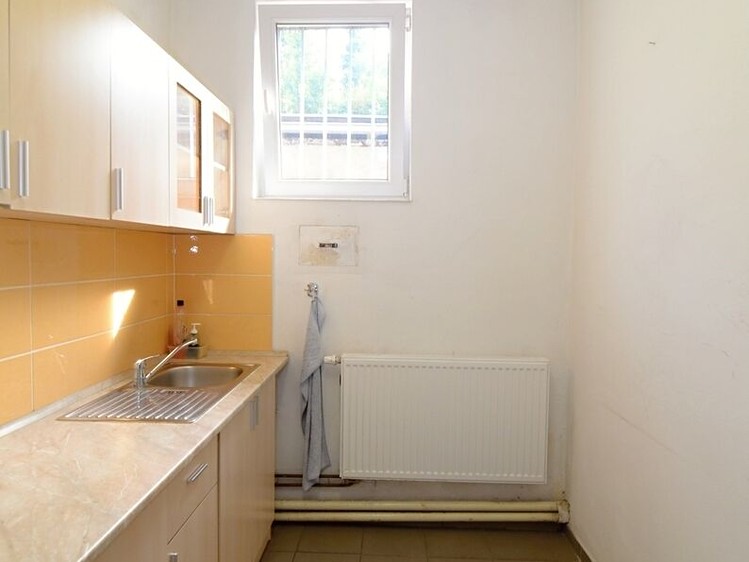 Комерційне приміщення в оренду, 238 м² (21 з 24)