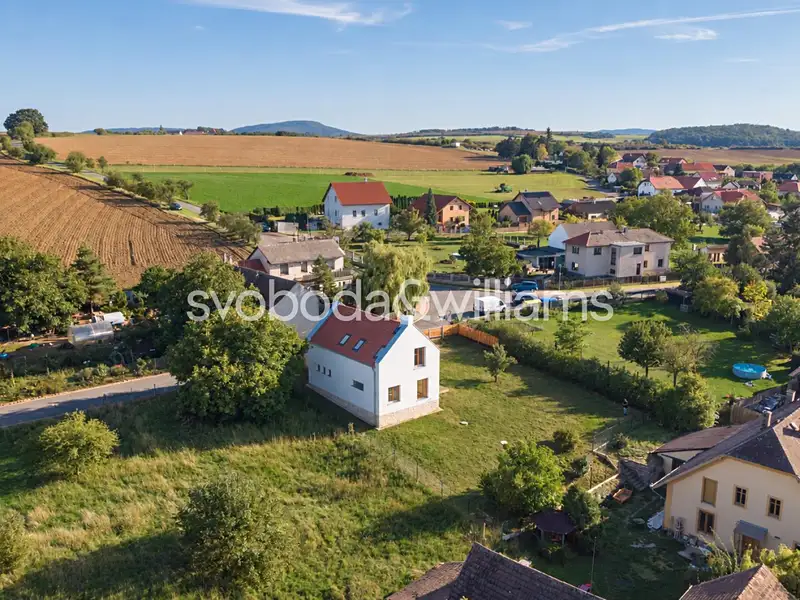 Prodej rodinného domu 129 m², pozemek 917 m², Stašov – náhled fotky 1