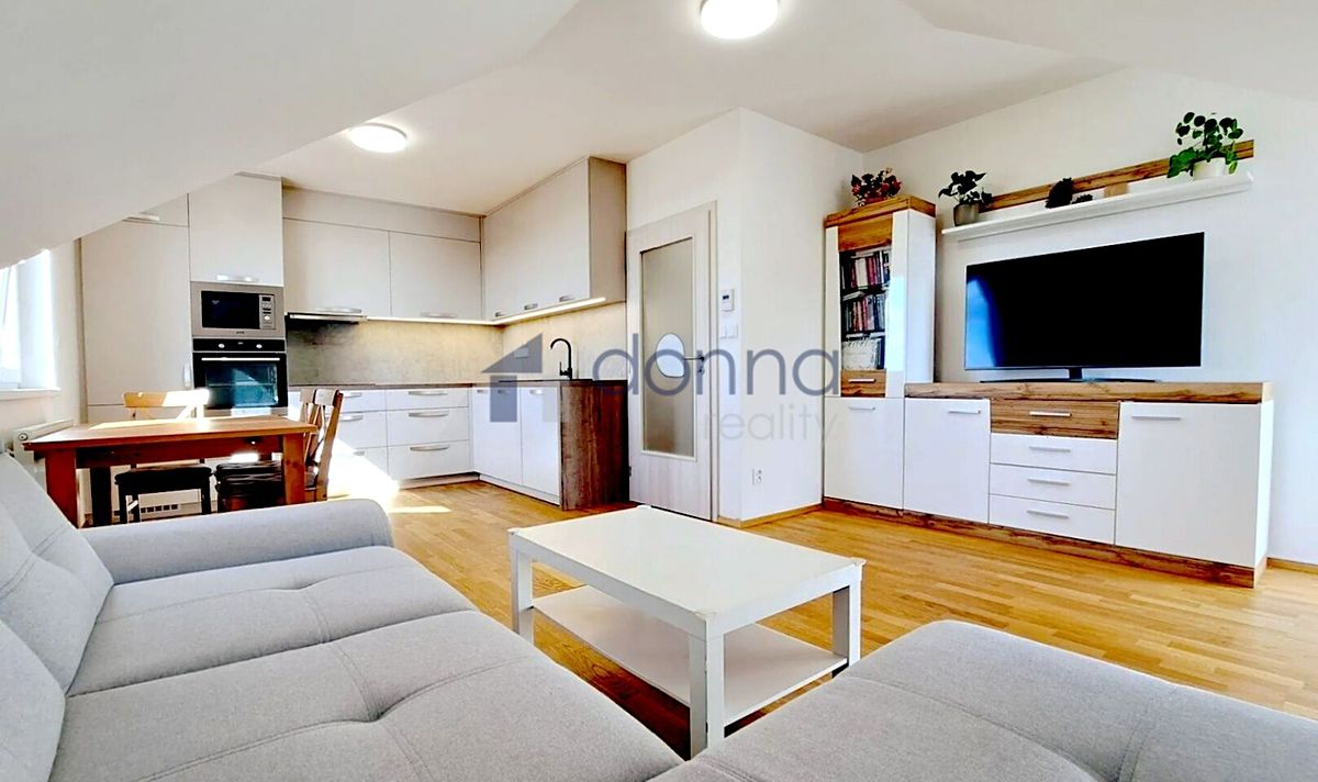 Pronájem bytu 3+kk 76 m²