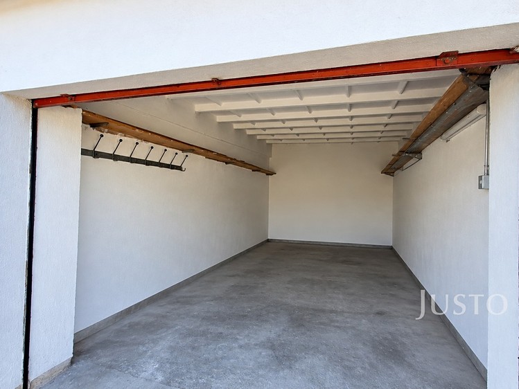 Pronájem nemovitosti, 18 m² (2 z 9)