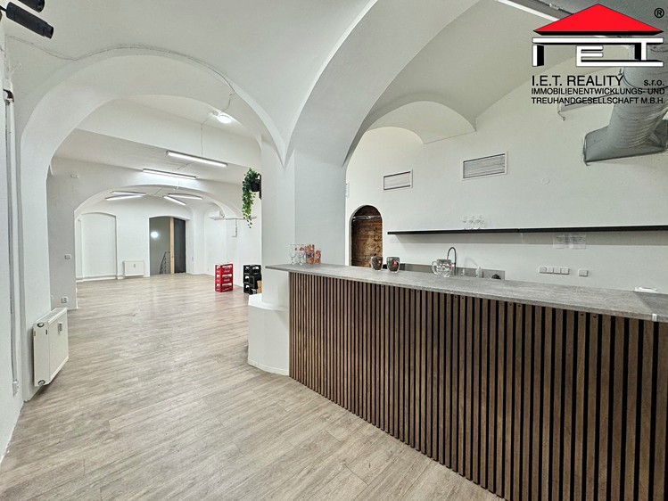 Комерційне приміщення в оренду, 127 м² (3 з 10)