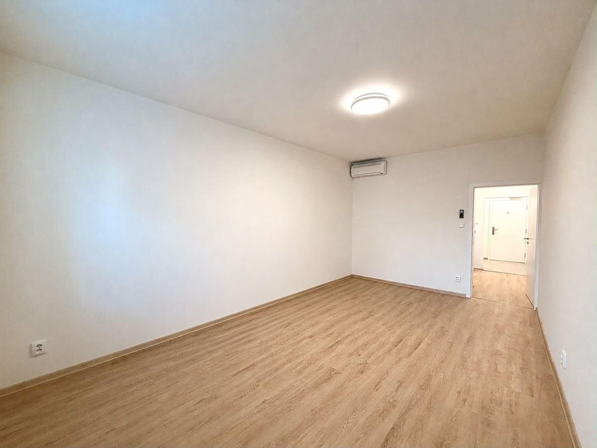 Pronájem bytu 1+1 35 m²