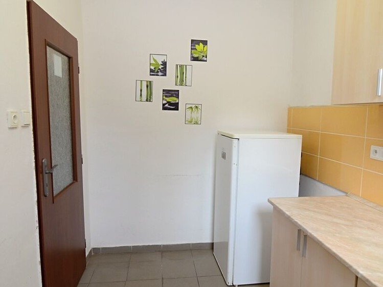 Комерційне приміщення в оренду, 238 м² (22 з 24)