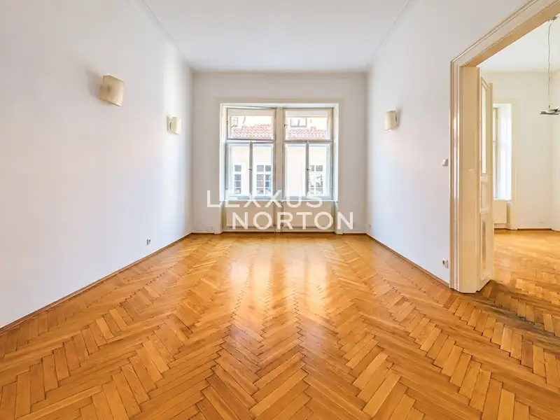 Pronájem bytu 3+kk 130 m², Praha – náhled fotky 1