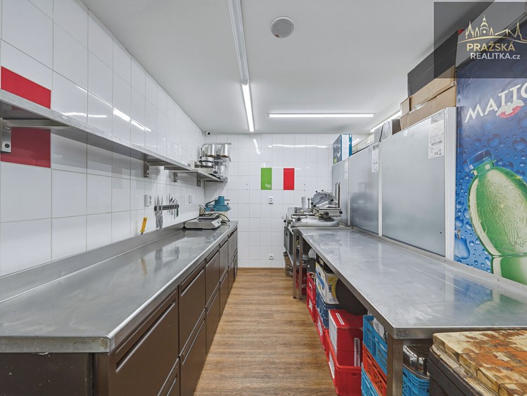 Комерційне приміщення на продаж, 470 м² (3 з 45)