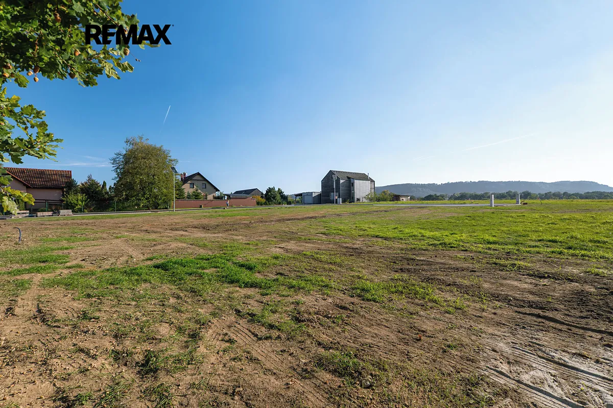 Prodej stavebního pozemku 1128 m²