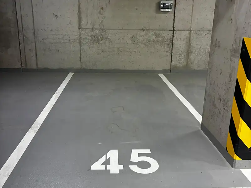 Pronájem garážového stání 13 m², Praha – náhled fotky 2