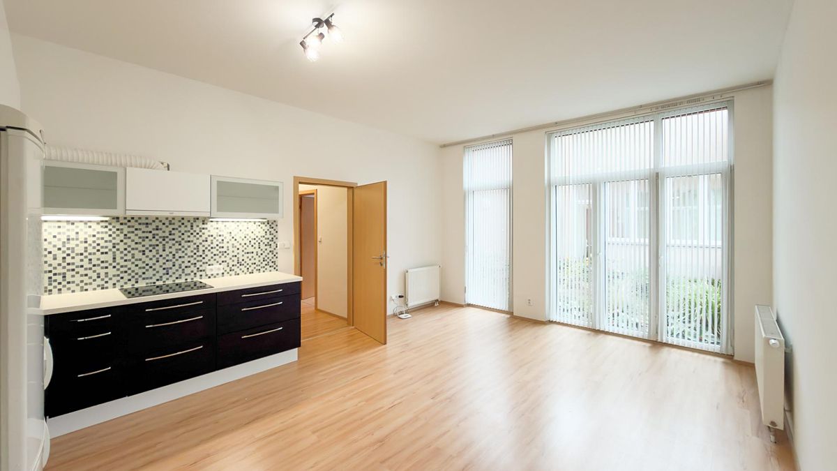 Pronájem bytu 2+kk 55 m², Praha – fotka 1 z 3