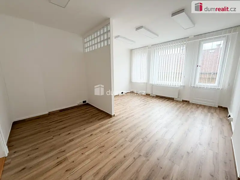 Pronájem kanceláře 30 m², Praha – náhled fotky 2