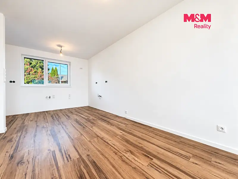 Prodej rodinného domu 130 m², pozemek 242 m², Syrovice – náhled fotky 2