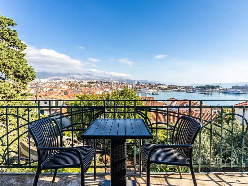 Prodej bytu 2+1 94 m², Záhřeb – náhled fotky 1