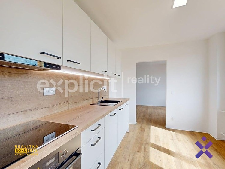 Prodej bytu 3+1, 62 m² (2 z 24)