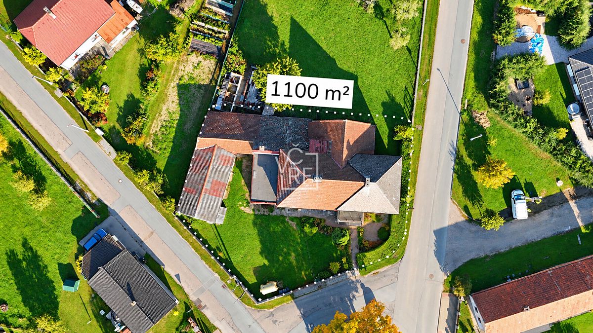 Prodej rodinného domu 290 m², pozemek 991 m², Nechanice – fotka 1 z 3