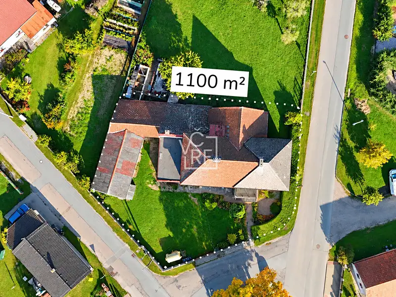 Prodej rodinného domu 290 m², pozemek 991 m², Nechanice – náhled fotky 1