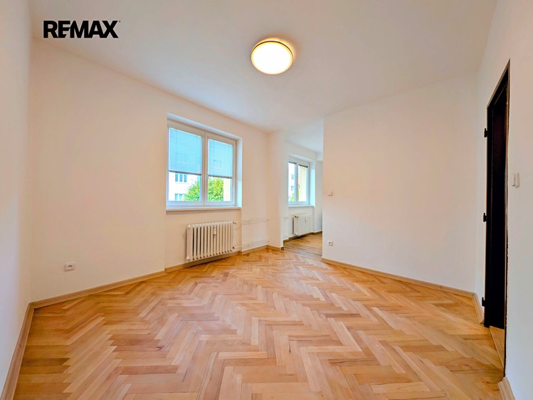 Квартира 3+1 в оренду, 52 м² (2 з 12)