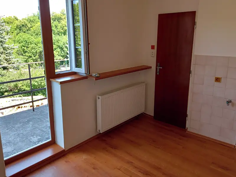 Prodej rodinného domu 50 m², pozemek 200 m², Praha – náhled fotky 3