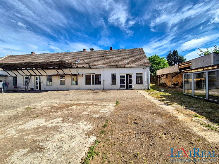 Комерційне приміщення на продаж, 1 980 м² (3 з 14)
