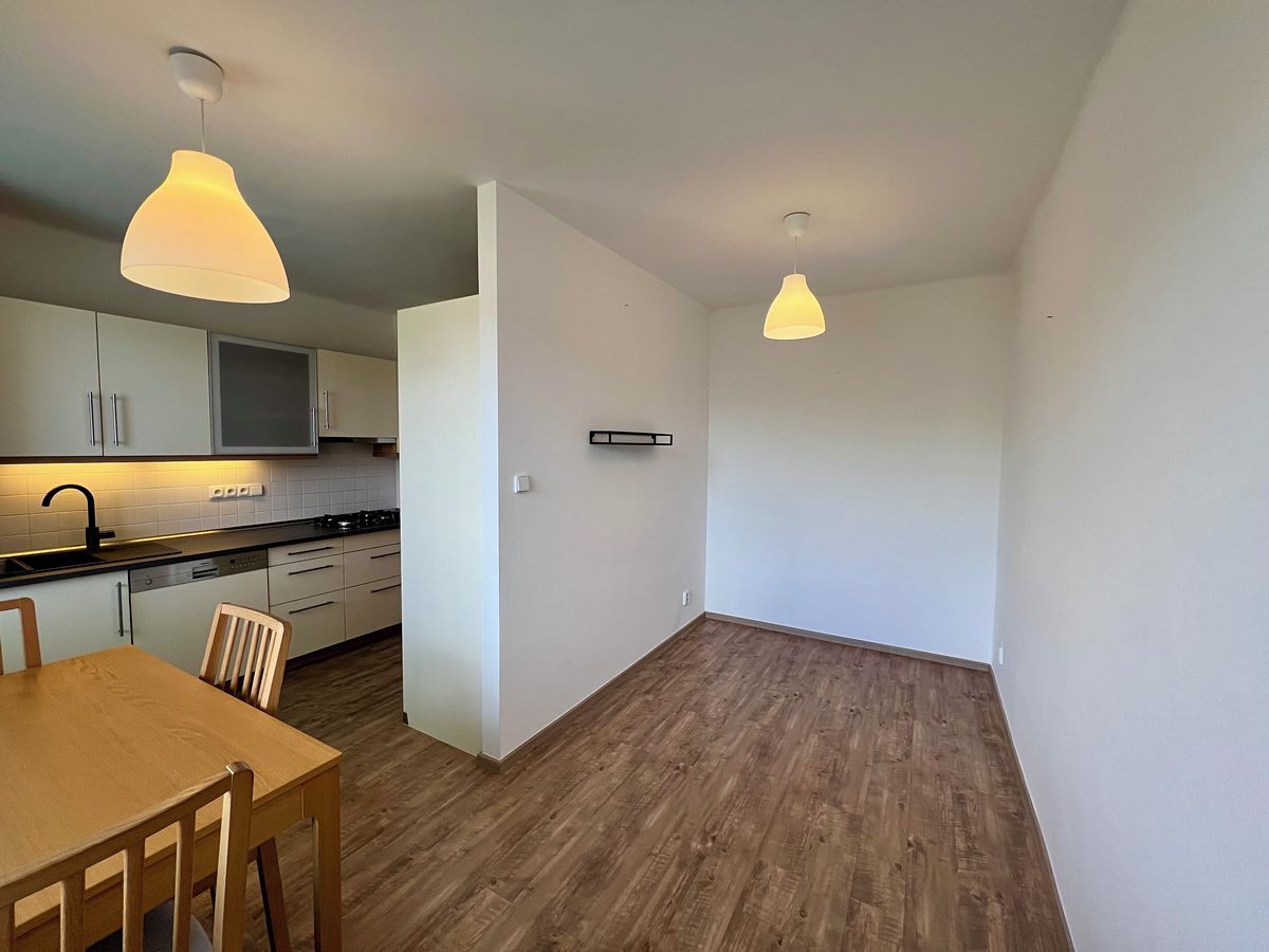 Pronájem bytu 2+1 63 m² – fotografie 3
