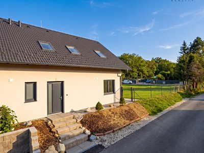 Prodej domu, 115 m² (2 z 32)